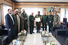 روز ارتش یادآور ایثار و از خودگذشتگی هزاران شهیدی است که از میهن اسلامی حفاظت کردند