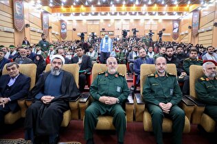 حضور فرمانده کل سپاه در مراسم گرامیداشت روز دانشجو در جمع دانشجویان دانشگاه جامع امام حسین (ع)