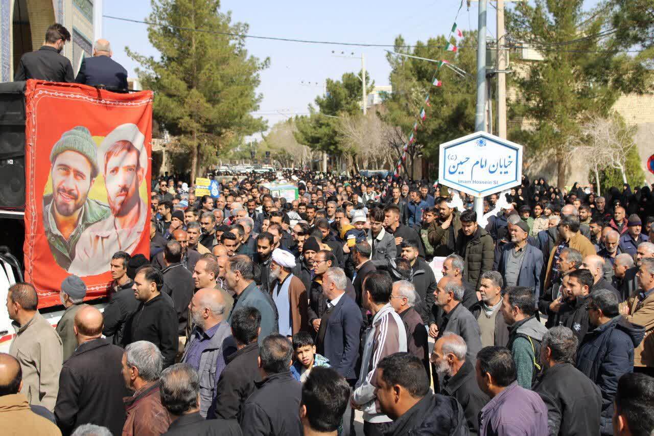 تشییع پیکر مطهر شهید اقتدار پاسدار سید مصطفی طباطبایی بر دستان مردم ولایتمدار شهرستان جرقویه تشییع پیکر مطهر شهید اقتدار پاسدار سید مصطفی طباطبایی بر دستان مردم ولایتمدار شهرستان جرقویه