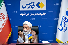 پاسدار باید آگاه‌ترین فرد نسبت به شرایط روز باشد