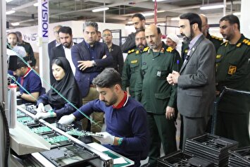 حضور فرمانده سپاه امام حسن مجتبی (ع) در مجموعه تولیدی مادیران هشتگرد