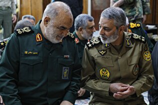 دیدار فرماندهان سپاه با فرماندهان ارتش به مناسبت روز ارتش و نیروی زمینی در ستاد نزاجا