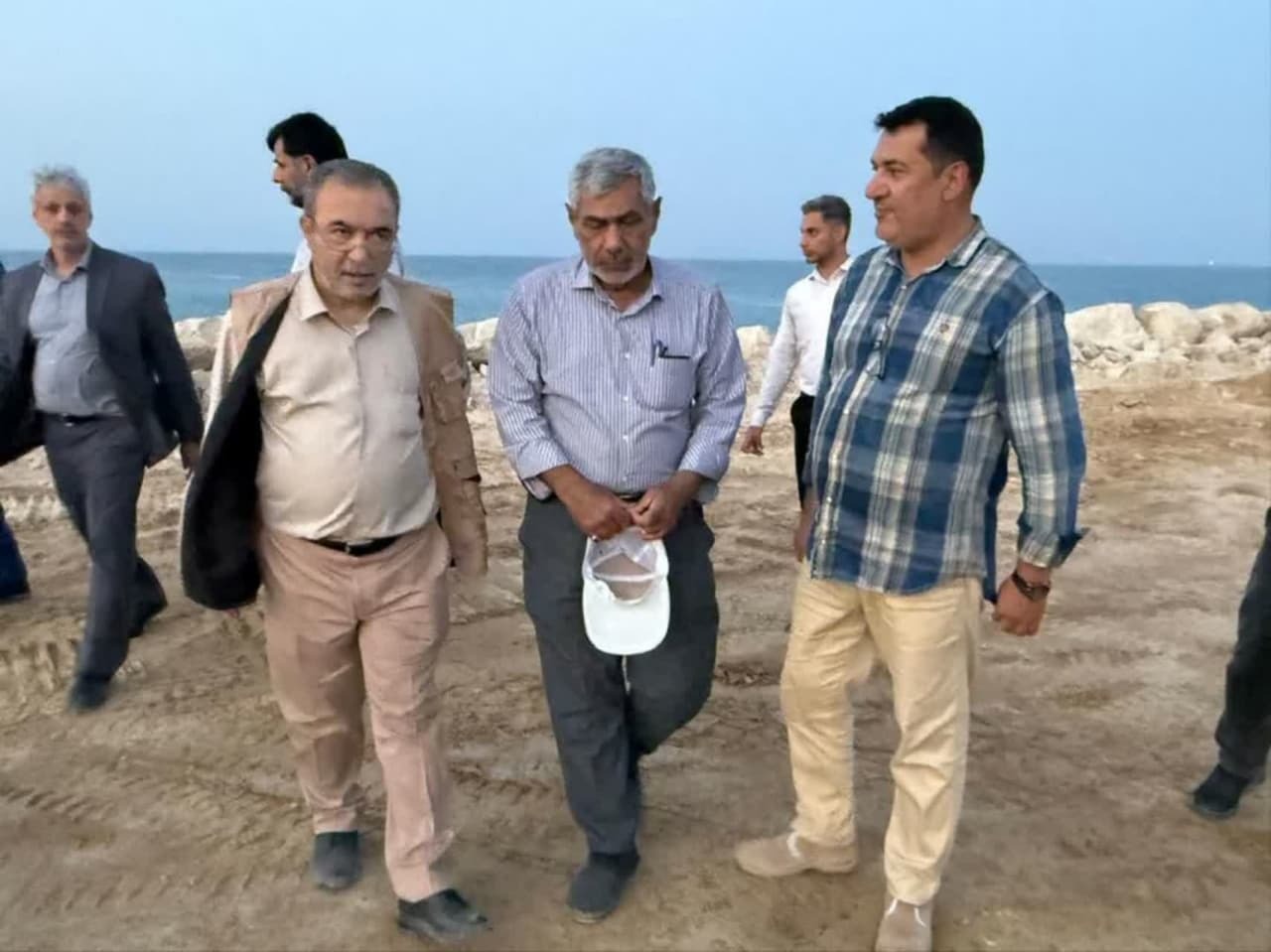 بازدید معاون هماهنگ‌کننده قرارگاه سازندگی خاتم‌الانبیاء (ص) از پروژه ملی احداث موج‌شکن منطقه سوم نبوت نیروی دریایی ارتش جمهوری اسلامی ایران در کنارک
