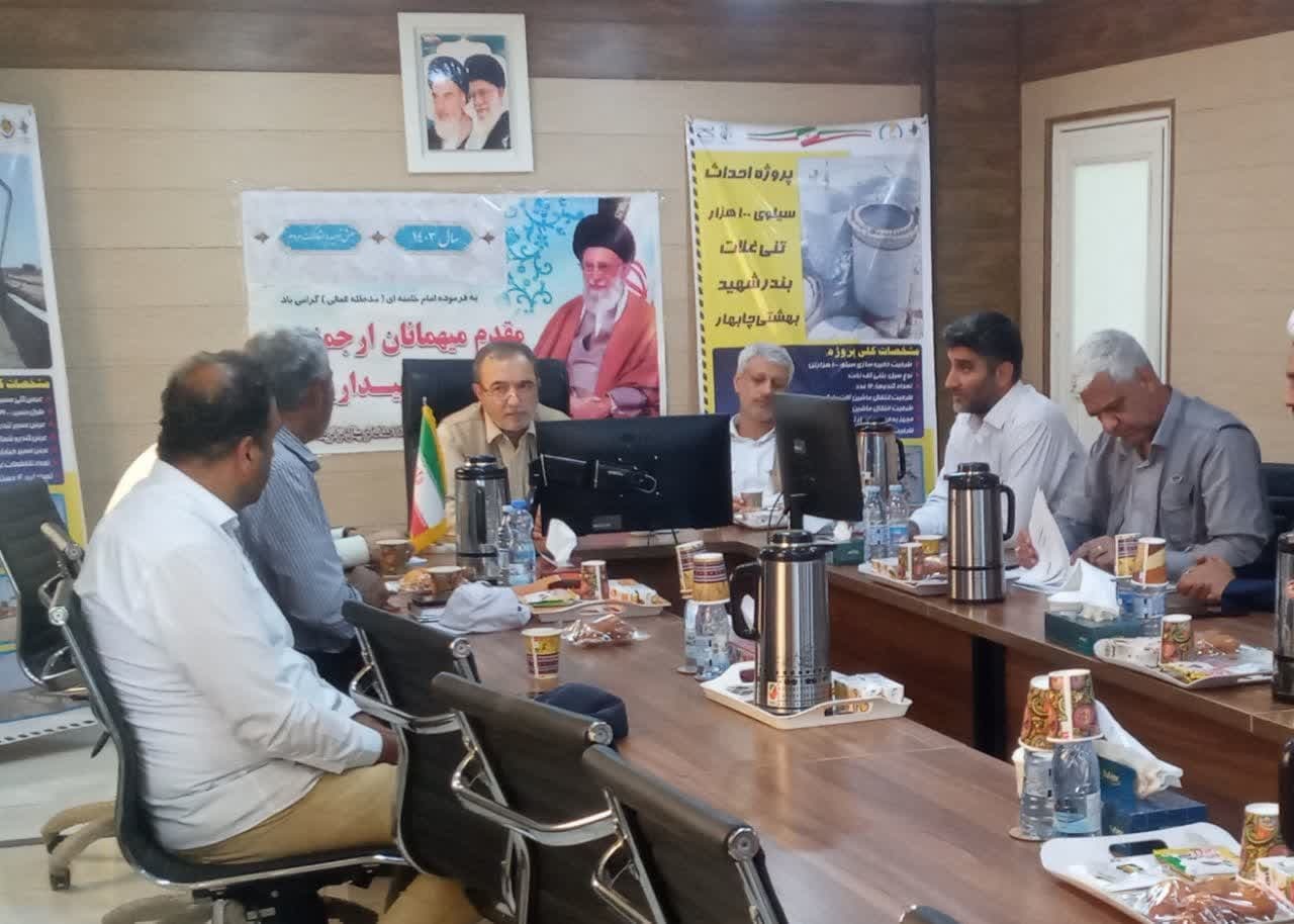 بازدید معاون هماهنگ‌کننده قرارگاه سازندگی خاتم‌الانبیاء (ص) از پروژه ملی احداث موج‌شکن منطقه سوم نبوت نیروی دریایی ارتش جمهوری اسلامی ایران در کنارک