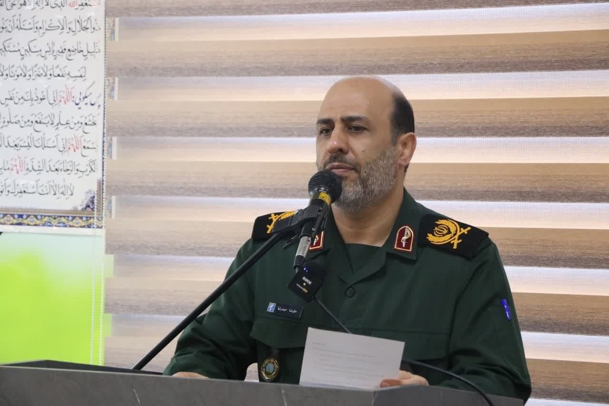 معلمان، فرماندهان خط مقدم جهاد تبیین و نبرد شناختی هستند