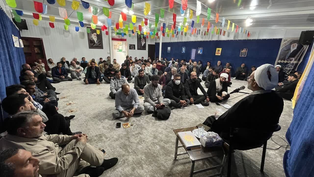 بازدید مسئول نمایندگی ولی‌فقیه در قرارگاه خاتم‌الانبیاء (ص) از پروژه راهسازی شهیدان کریمی در زنجان