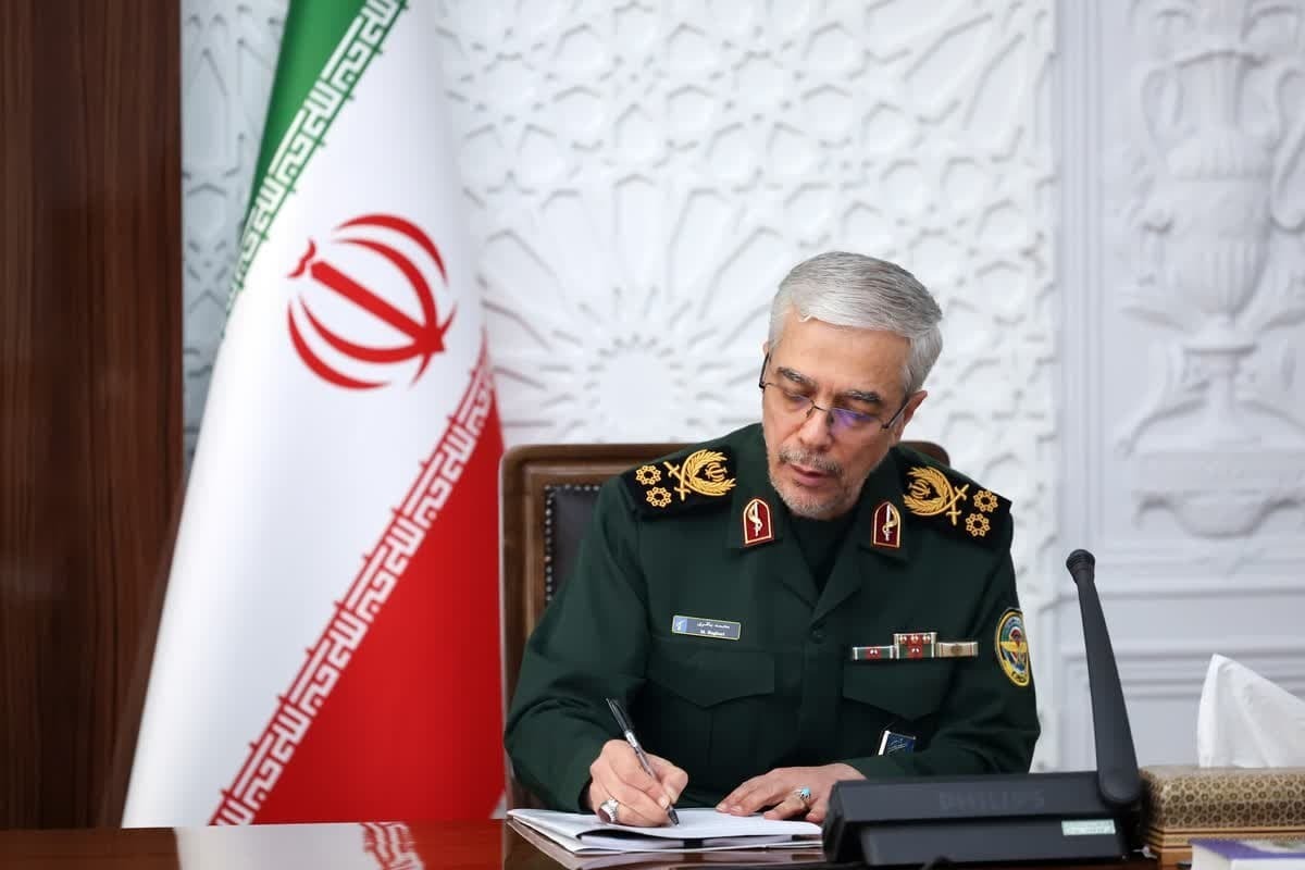 رئیس ستاد کل نیروهای مسلح به‌مناسبت روز معلم پیامی صادر کرد
