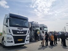 بزرگترین رژه کامیون داران کشور در کازرون برای ابراز همدردی سراسری کشور با خانواده داغدار بندرعباس
