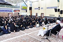 جشن باشکوه دهه کرامت با حضور ۵۰۰ دختر سنندجی برگزار شد