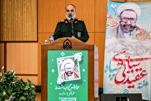 معلمی ایجاد تحرک فکری و تقویت ایمان و اراده دانشجویان است