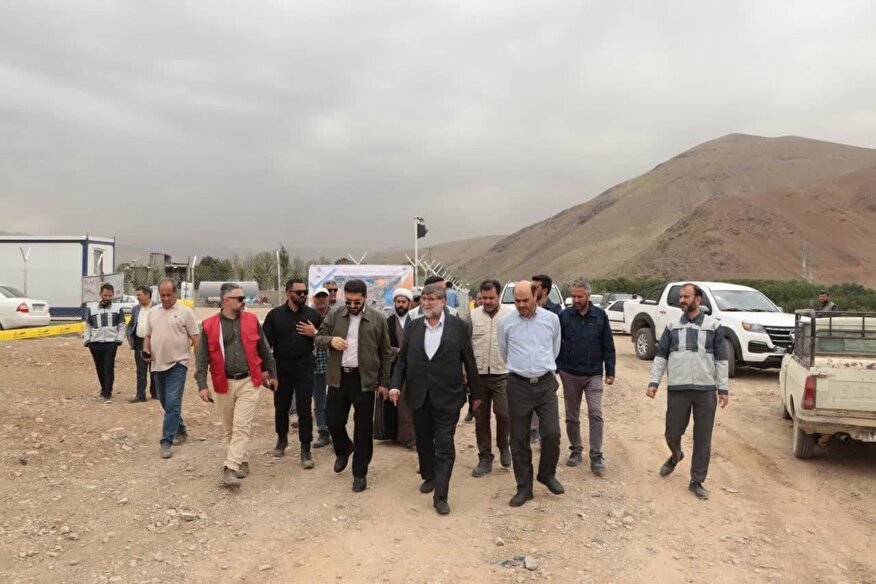 بازدید میدانی سردار اکبری از پروژه خط انتقال آب زیاران به بیلقان و موسسه فاطر