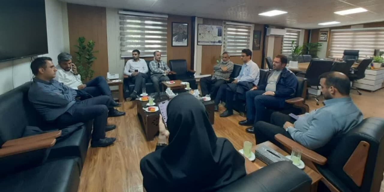 بازدید معاون راه و ترابری سازمان برنامه و بودجه کشور از پروژه خط ۲ قطار شهری شیراز