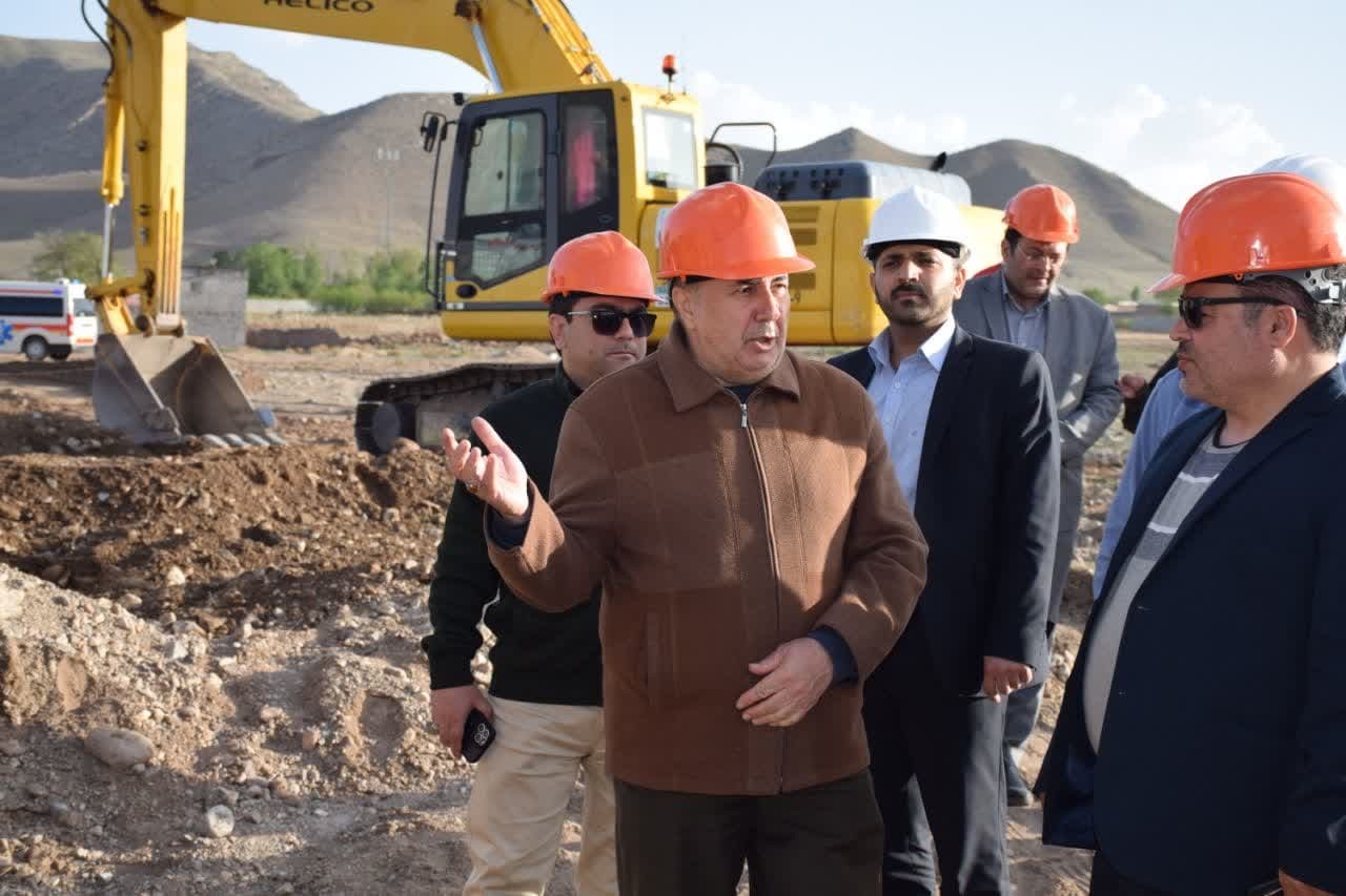 بازدید رئیس مجمع نمایندگان آذربایجان شرقی از پروژه ملی انتقال آب ارس
