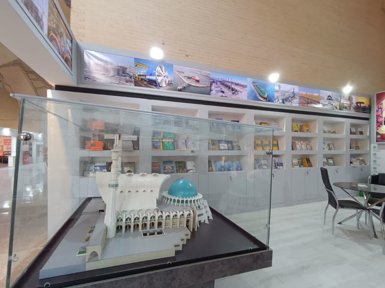 حضور قرارگاه سازندگی خاتم‌الانبیاء(ص) در سی‌وششمین نمایشگاه بین‌المللی کتاب تهران با ارائه بیش از ۲۲۰ عنوان تخصصی