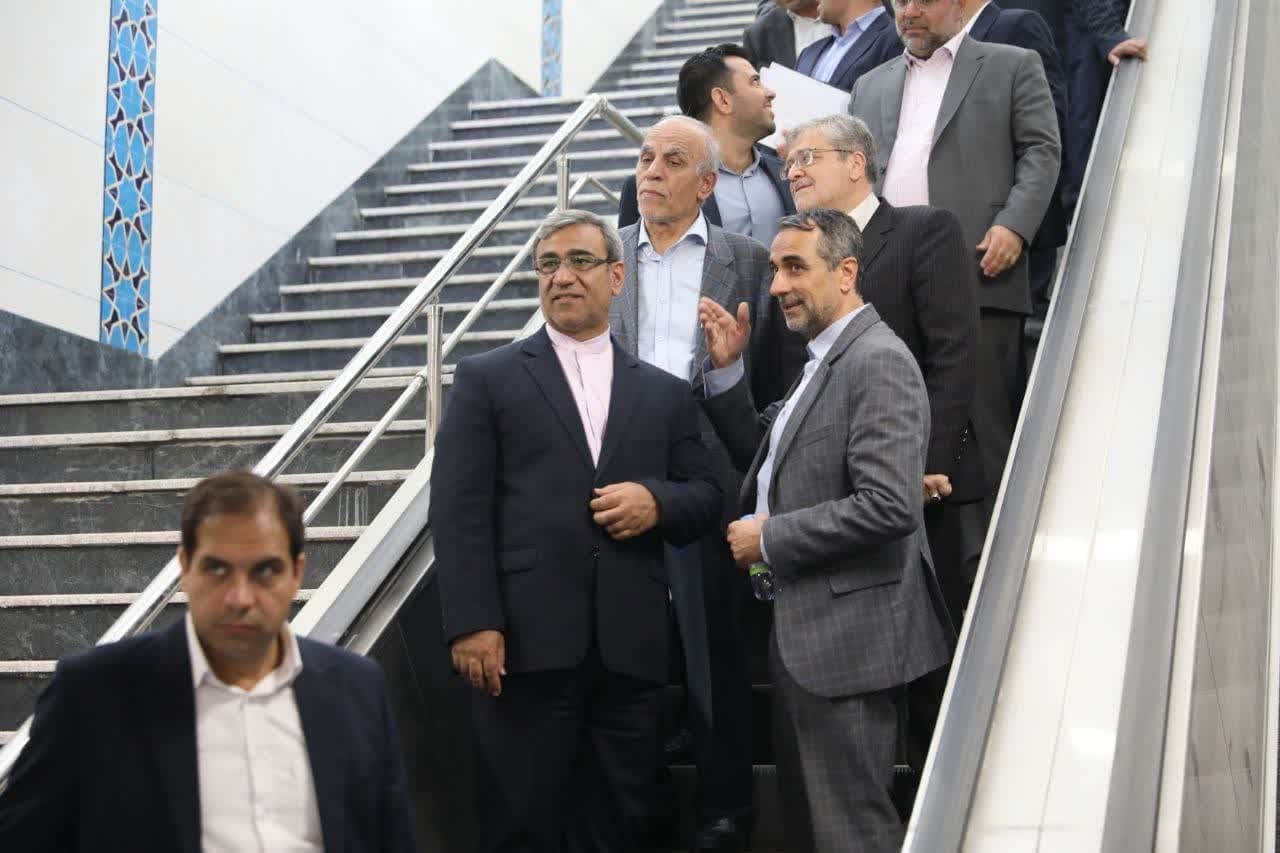 بازدید مشاور عالی رئیس‌جمهور از ایستگاه باب‌الجواد (ع)