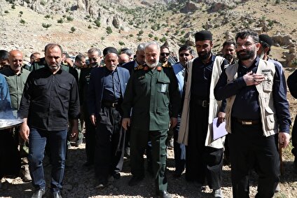 حضور جانشین فرماندهی کل سپاه در روستای صعب العبور دهدلی در شهرستان اردل استان چهارمحال و بختیاری