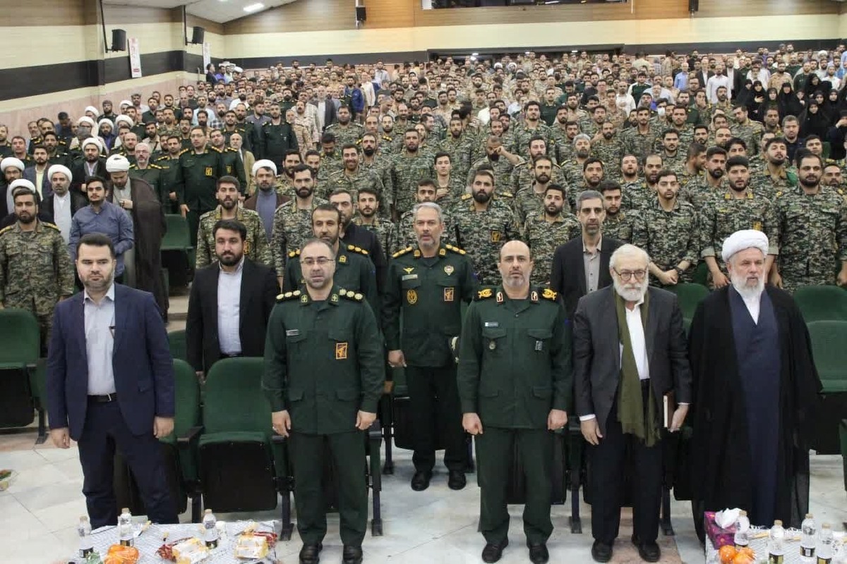 برگزاری همایش هفته عقیدتی سیاسی در سپاه استان البرز