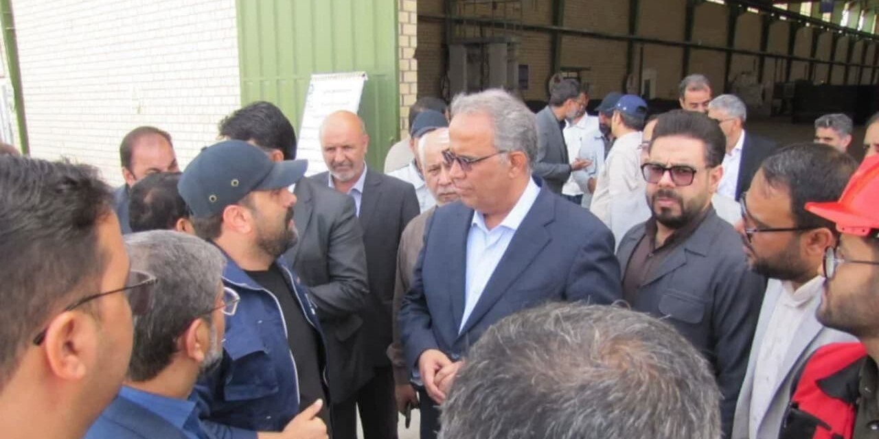 بازدید استاندار سیستان و بلوچستان از کارخانه تراورس بتنی زاهدان