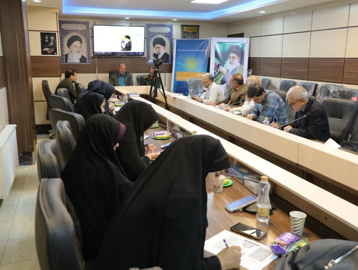 مهم‌ترین وظیفه نیروهای انقلابی، به‌ویژه در حوزه علم و فناوری جهاد امید آفرینی است