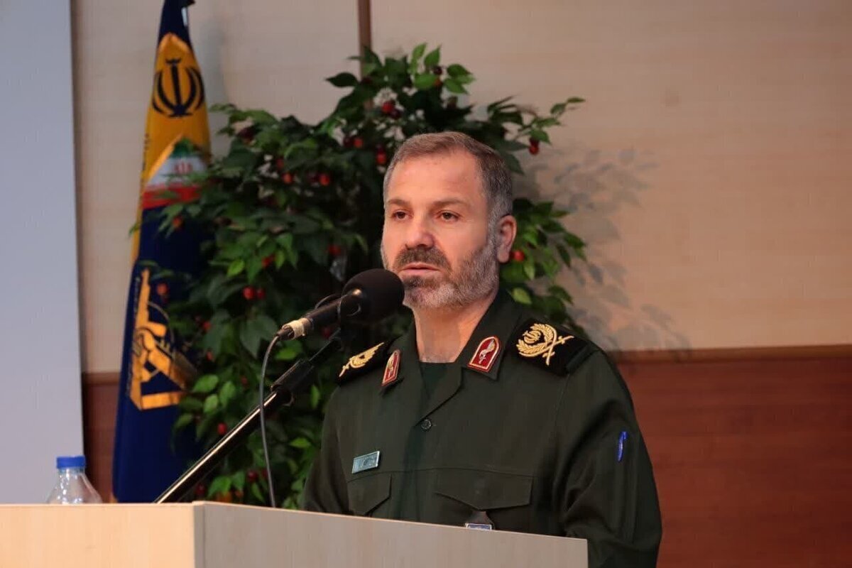 جهاد تبیین نباید در حد شعار باقی بماند