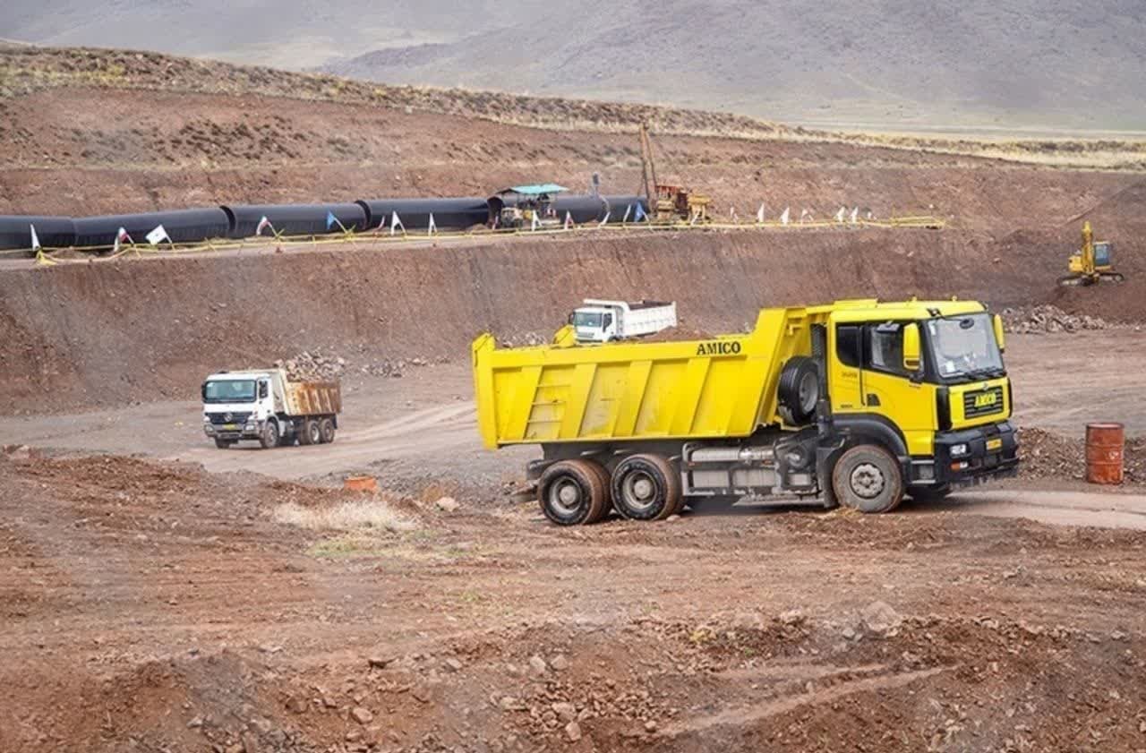 بازدید معاون اول رئیس‌جمهور و فرمانده قرارگاه سازندگی خاتم‌الانبیاء (ص) از پروژه ملی انتقال آب ارس به تبریز