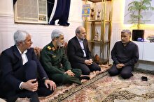دیدار رئیس رسانه ملی با خانواده جانباختگان حادثه بندر شهید رجایی