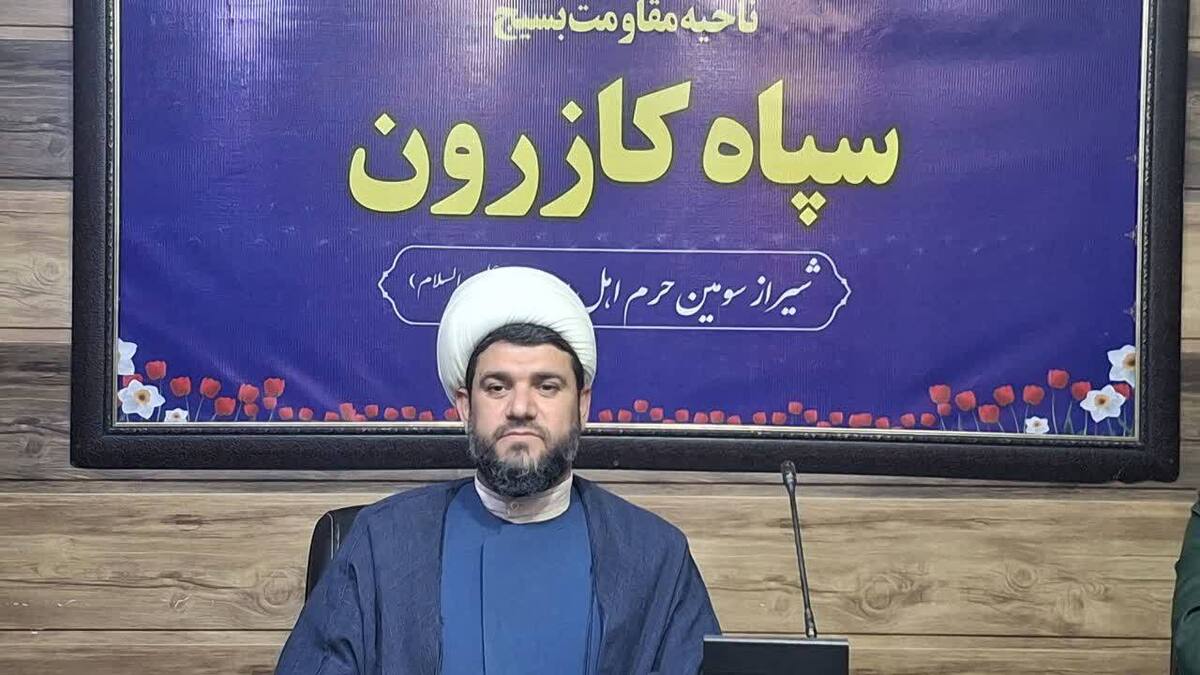 رکن و محور در سپاه پاسداران انقلاب اسلامی معنویت می باشد
