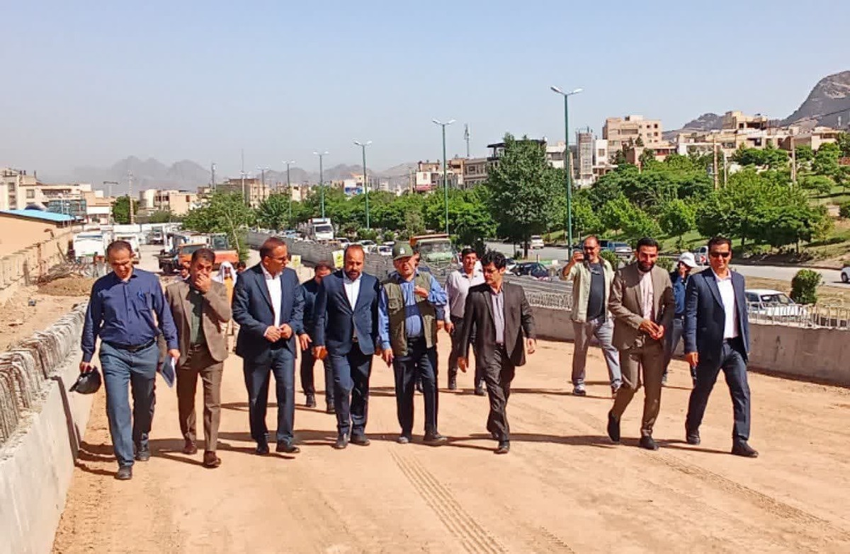بازدید مسئولان ارشد لرستان از پروژه تقاطع غیرهمسطح امام رضا (ع)