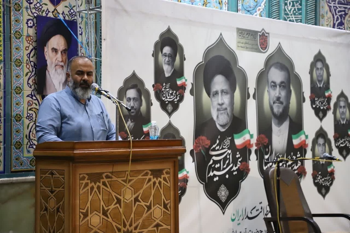 رهبر انقلاب با یک سخنرانی تمام نقشه‌های دشمنان را نقش بر آب میکند