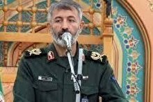 سپاه در جنگ ترکیبی دشمن تمام قد ایستاده است