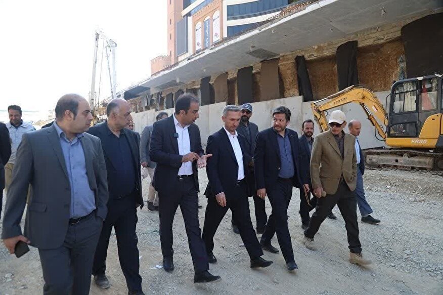 بازدید میدانی مدیران ارشد شهرداری تهران از چهار پروژه عمرانی کلیدی در منطقه ۵