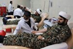 روحانیون بسیجی قم با اهدای خون به یاری مصدومان حادثه هرمزگان شتافتند