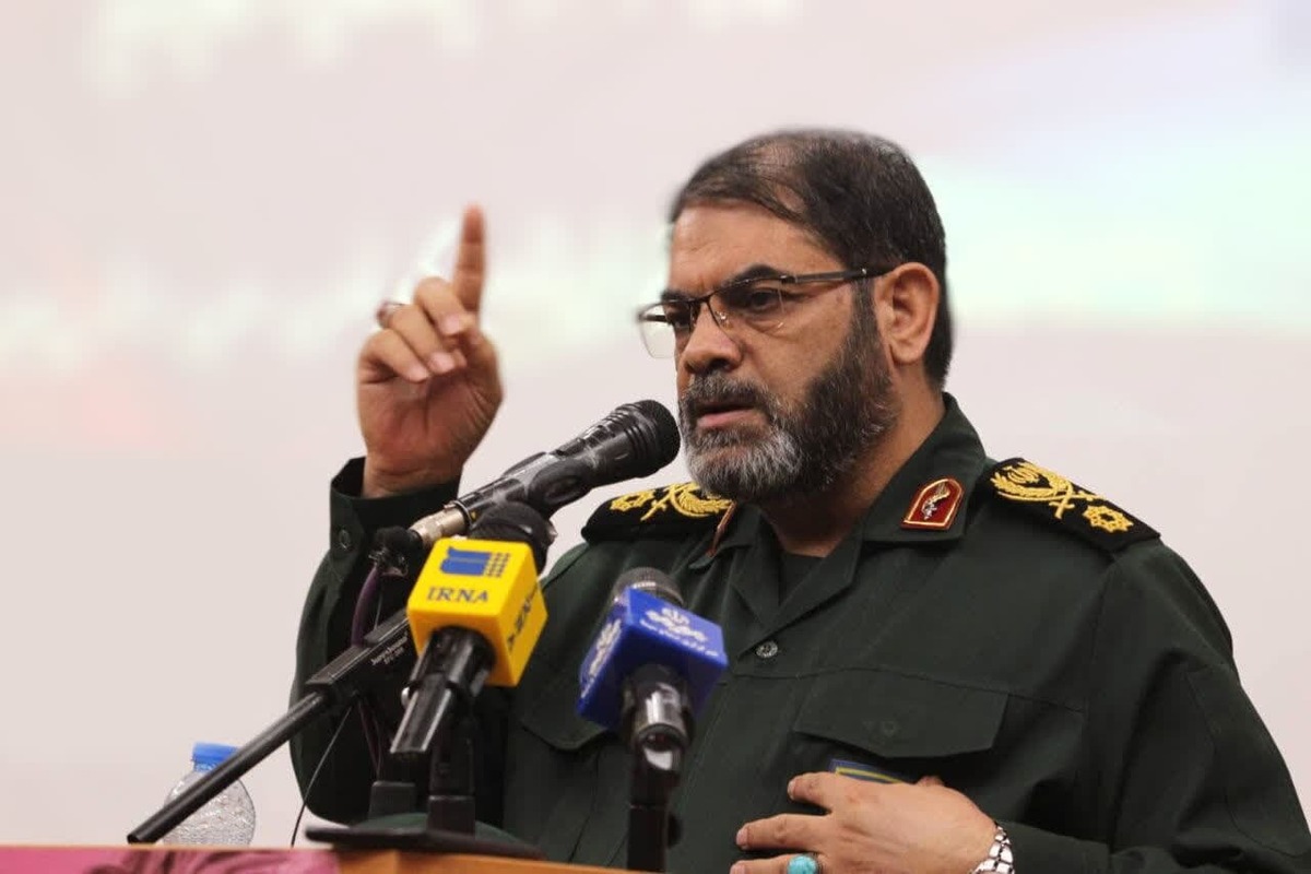 هر ملتی که مقاومت کند، عزت دارد
