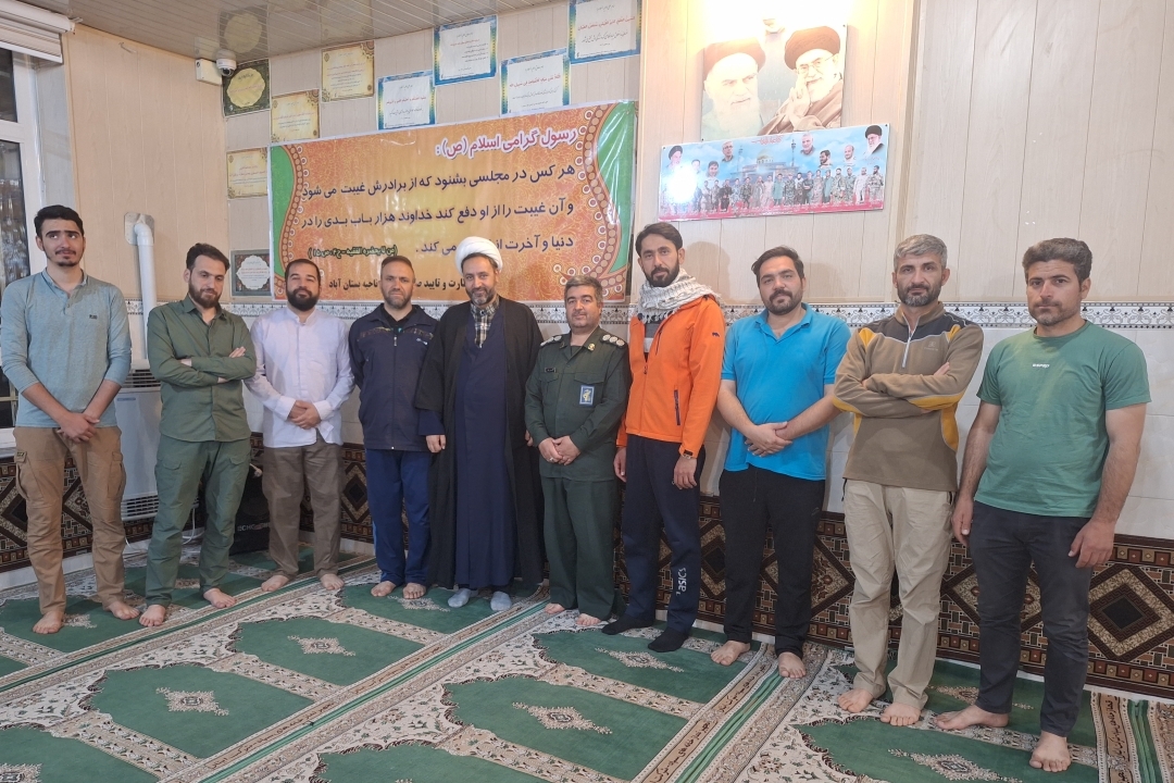 صعود یادبود تیم‌های کوهنوردی شهید تقی‌پور و شهدای روحانی به قله کمال آذربایجان شرقی