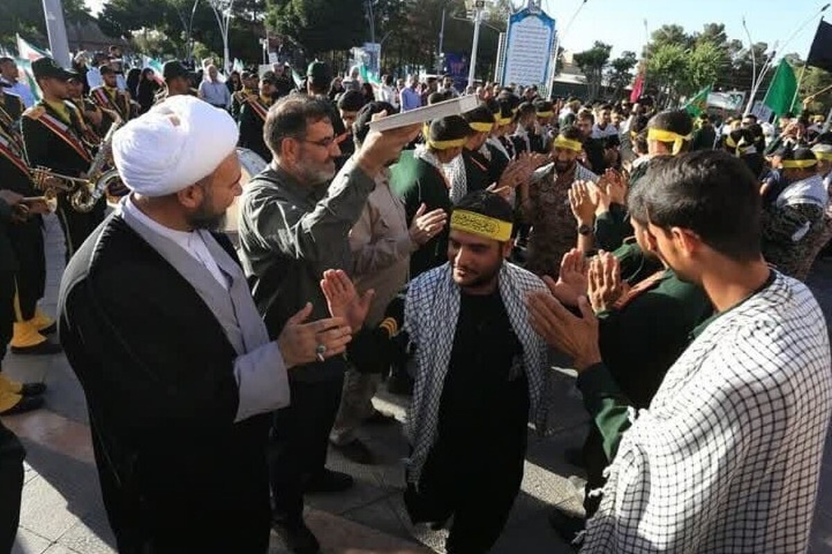 ۱۰۰۰نفر از پاسداران و بسیجیان در کاروان دوی امدادی سپاه شرکت کردند