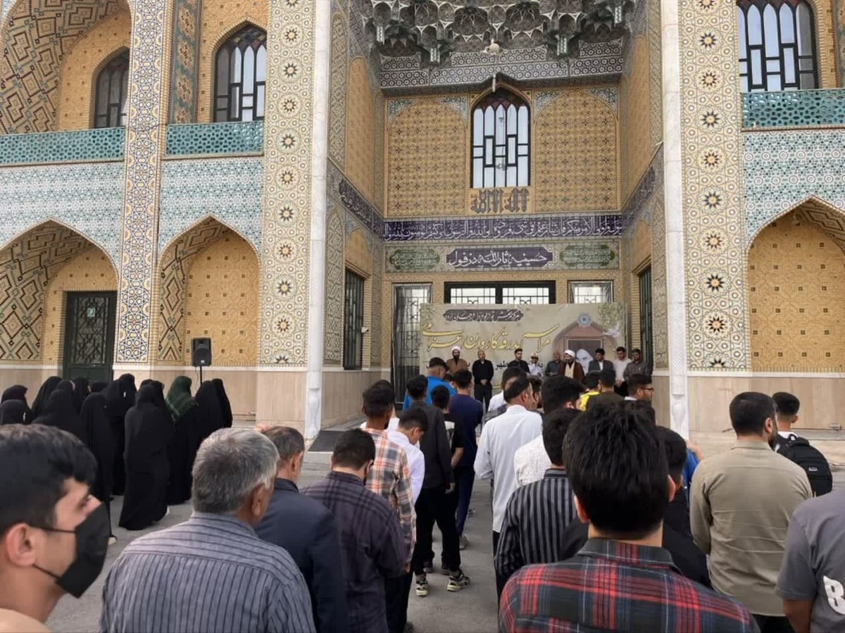اعزام کاروان مردمی و بسیحیان شهرستان دزفول به مرقد امام (ره)
