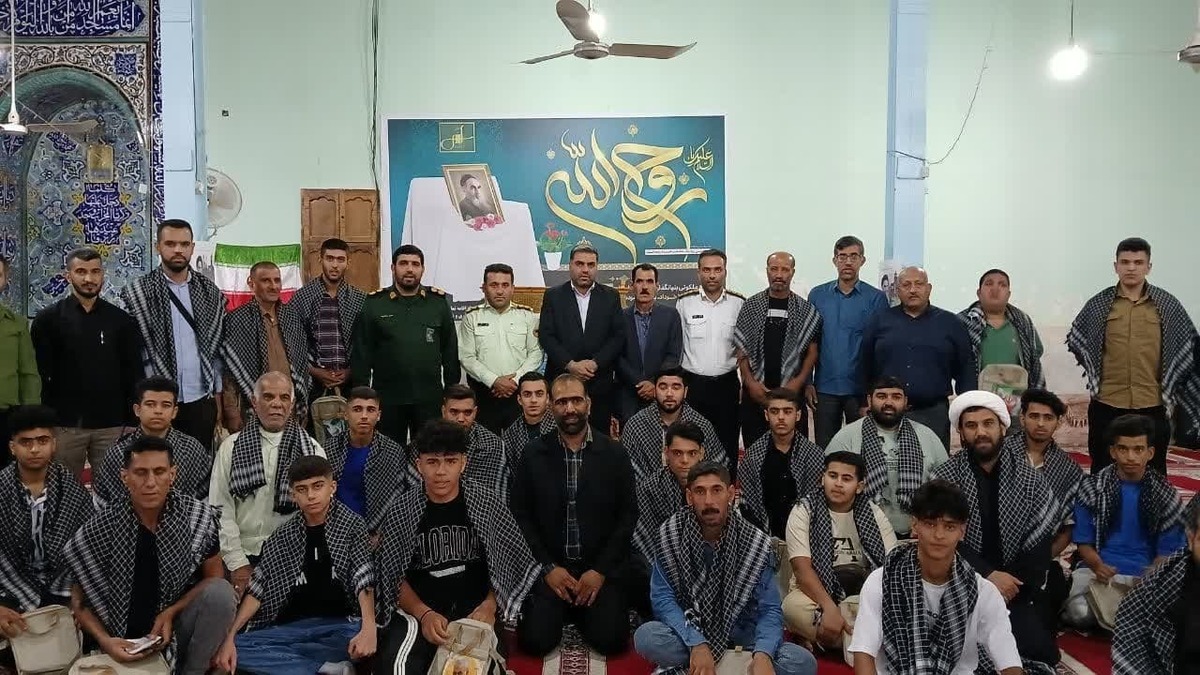 اعزام کاروان بسیجیان رامشیری به مراسم سالگرد ارتحال امام خمینی (ره)