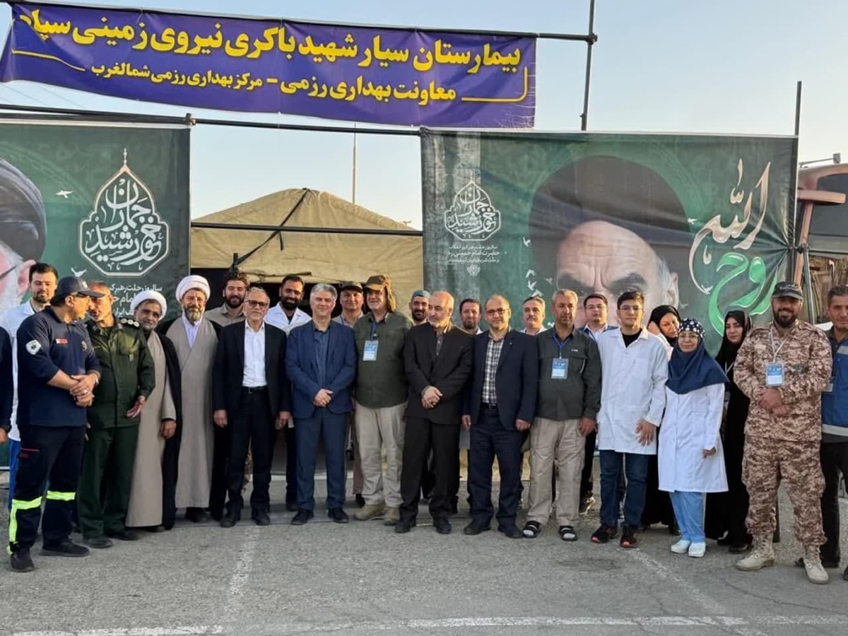 معاون درمان وزارت بهداشت از بیمارستان سیار نیروی زمینی سپاه بازدید کرد