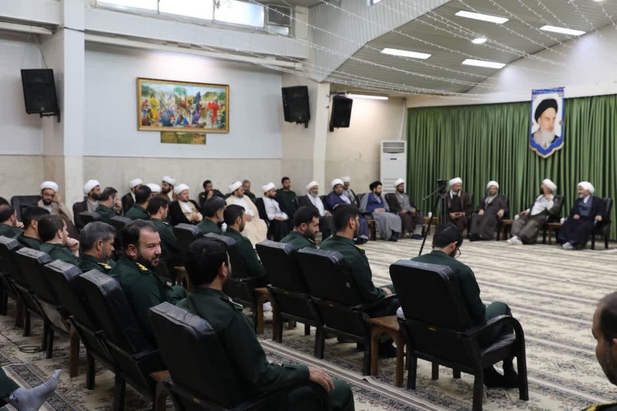 دیدار پاسداران نمایندگی ولی‌فقیه سپاه حضرت جوادالائمه علیه‌السلام با آیت‌الله علم‌الهدی