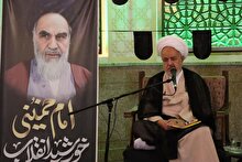 امام راحل با انقلاب اسلامی اسلام را زنده کرد