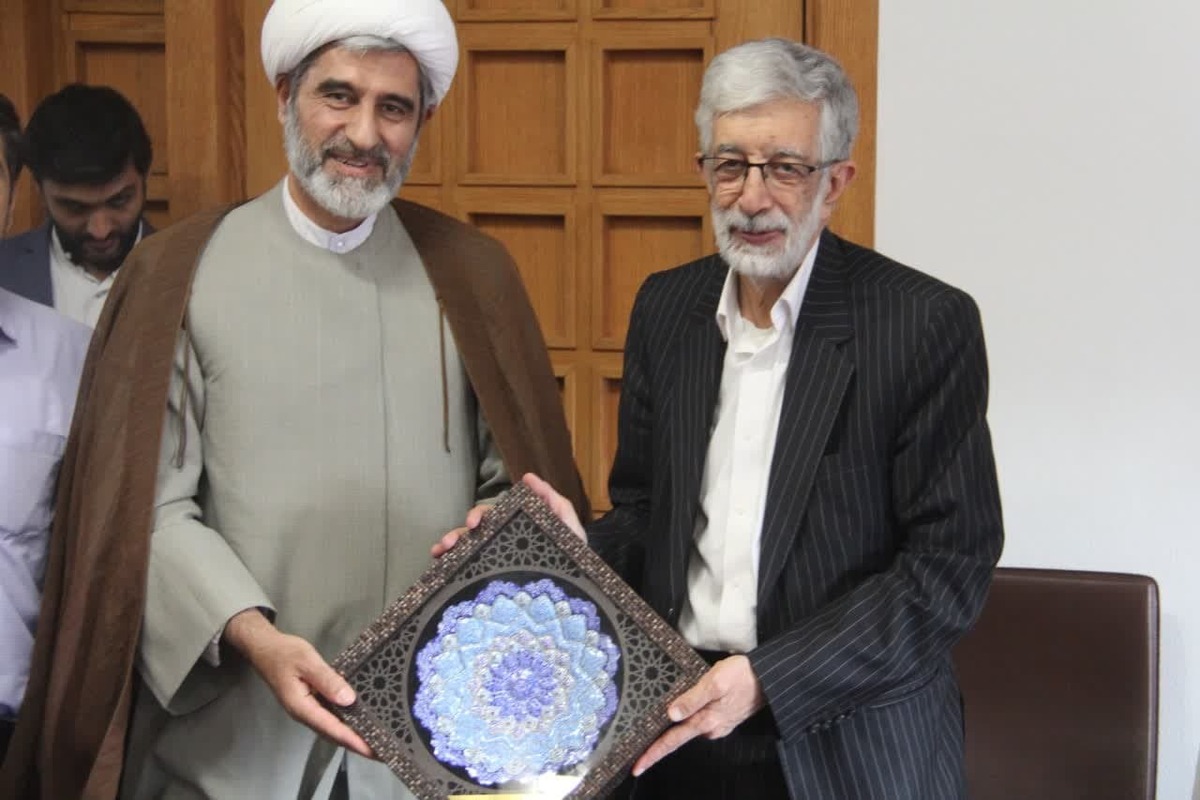 بازدید پژوهشگران پژوهشگاه امام صادق (ع) از فرهنگستان زبان و ادب فارسی