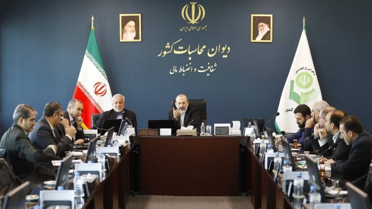 دیدار رسمی فرمانده قرارگاه سازندگی خاتم‌الانبیاء(ص) با رئیس دیوان محاسبات کشور