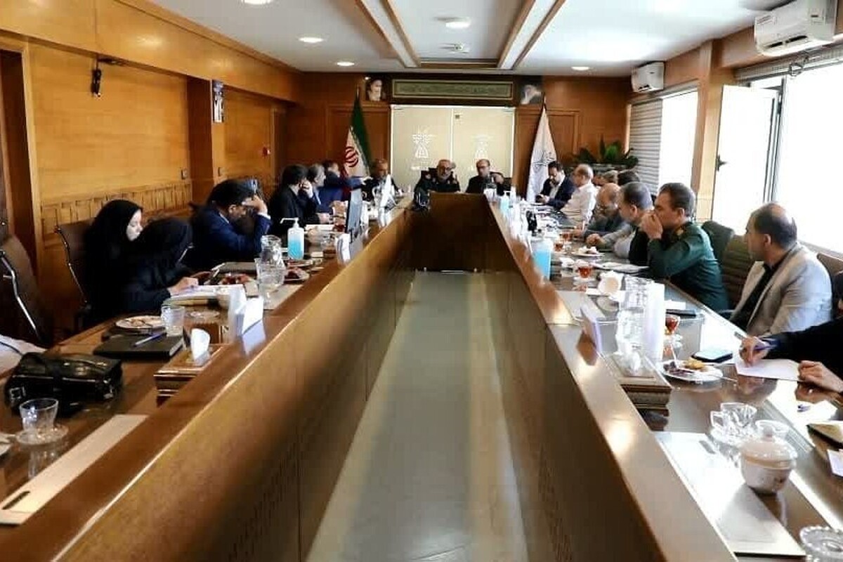 با وحدت و همدلی در جنگ ترکیبی بر دشمنان پیروز می شویم