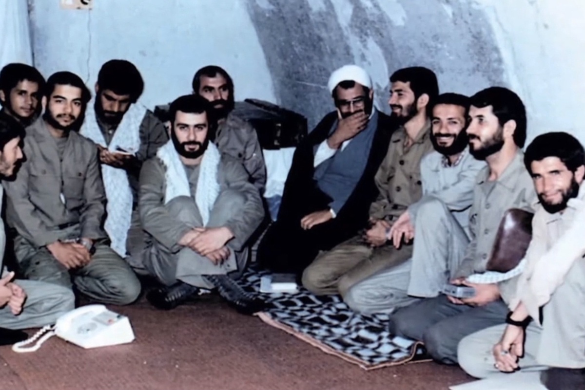 بدون تعارف با نماینده ولی فقیه در سپاه پاسداران