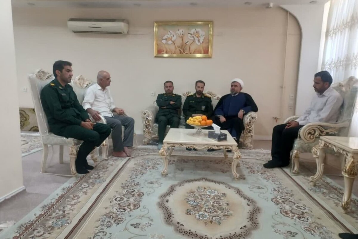 دیدار و سرکشی از خانواده شهید شاخص شهرستان ایذه