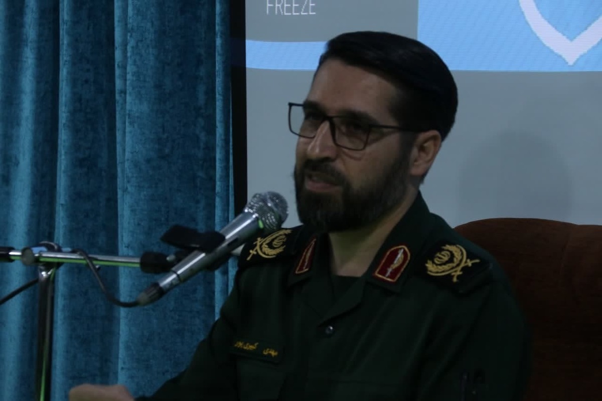 وظیفه بسیج تربیت کادر تراز انقلاب اسلامی است