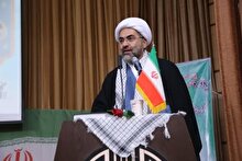 بی‌شک همه ما برای خدمت به دین در مقابل کفر می‌ایستم