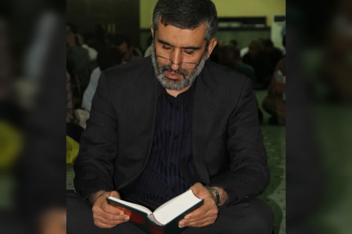 برگزاری محفل قرآنی بر سر مزار شهید حاجی زاده