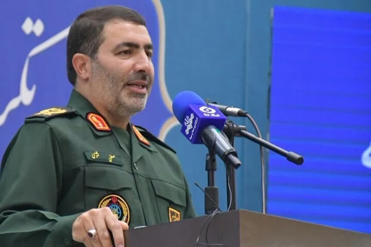تمرکز دشمن بر از بین بردن وحدت ملی است
