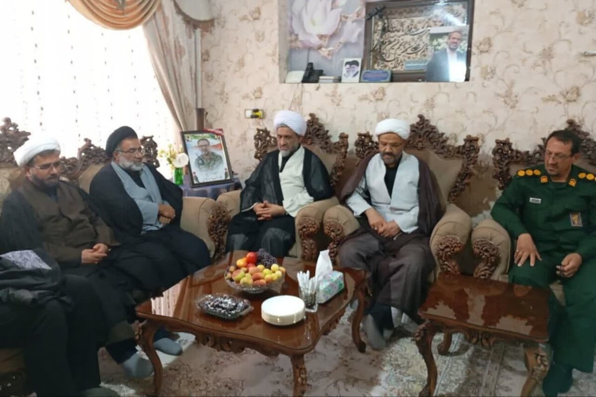 دیدار صمیمانه نماینده ولی‌فقیه در سازمان بسیج مستضعفین کشور با خانواده‌ی شهید غلامرضا سوادکوهی
